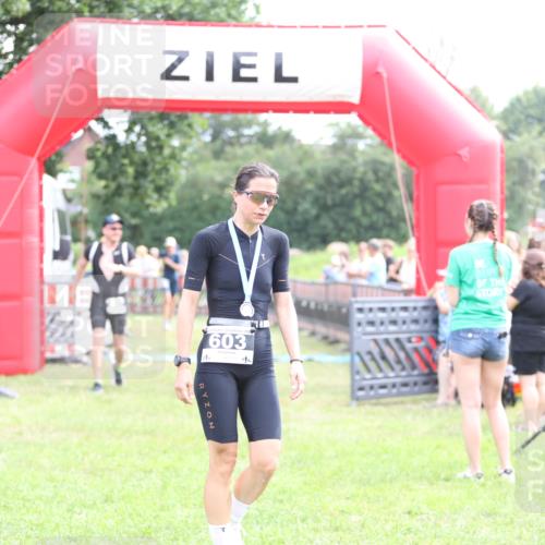 21.06.2026 - 29. Vierlanden-Triathlon Andreas Tolksdorf http://msf.ph/oto/9883598 21.06.2026 11:26:04 Ziel 477, 562, 477, 562 meine-sportfotos.de