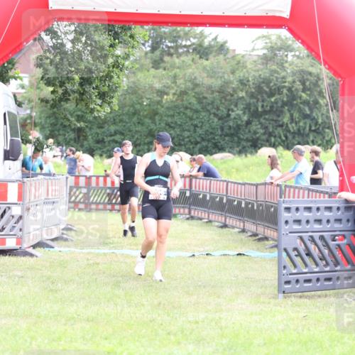 21.06.2026 - 29. Vierlanden-Triathlon Andreas Tolksdorf http://msf.ph/oto/9883647 21.06.2026 11:26:27 Ziel 496, 564, 1356, 496, 564, 1356 meine-sportfotos.de