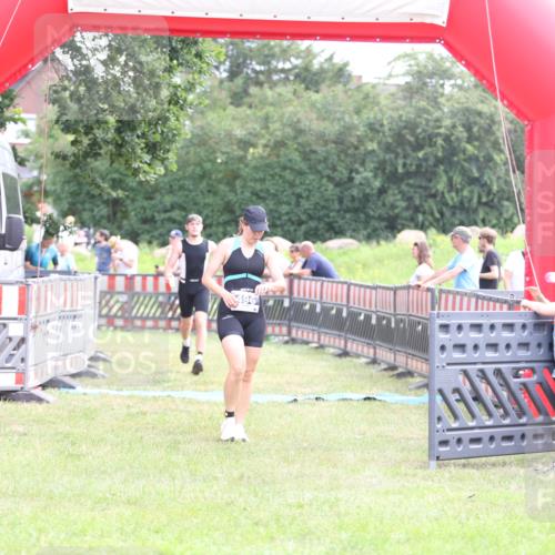 21.06.2026 - 29. Vierlanden-Triathlon Andreas Tolksdorf http://msf.ph/oto/9883664 21.06.2026 11:26:27 Ziel 496, 564, 1356, 496, 564, 1356 meine-sportfotos.de