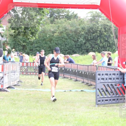 21.06.2026 - 29. Vierlanden-Triathlon Andreas Tolksdorf http://msf.ph/oto/9883677 21.06.2026 11:26:27 Ziel 496, 564, 1356, 496, 564, 1356 meine-sportfotos.de