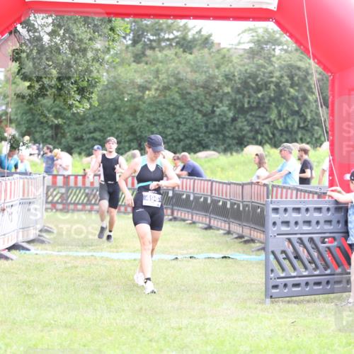 21.06.2026 - 29. Vierlanden-Triathlon Andreas Tolksdorf http://msf.ph/oto/9883695 21.06.2026 11:26:27 Ziel 496, 564, 1356, 496, 564, 1356 meine-sportfotos.de