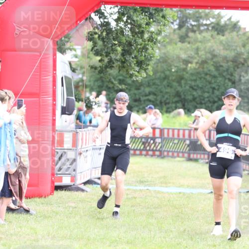 21.06.2026 - 29. Vierlanden-Triathlon Andreas Tolksdorf http://msf.ph/oto/9883821 21.06.2026 11:26:30 Ziel 536, 564, 1356, 536, 564, 1356 meine-sportfotos.de
