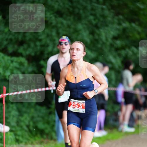 21.06.2026 - 29. Vierlanden-Triathlon LAZAROV Photography http://msf.ph/oto/9883827 21.06.2026 12:54:49 Laufen 202, 253 meine-sportfotos.de