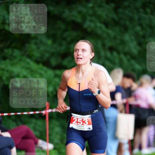 21.06.2026 - 29. Vierlanden-Triathlon LAZAROV Photography http://msf.ph/oto/9883832 21.06.2026 12:54:50 Laufen 253, 4 meine-sportfotos.de