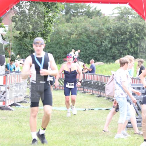 21.06.2026 - 29. Vierlanden-Triathlon Andreas Tolksdorf http://msf.ph/oto/9883836 21.06.2026 11:26:35 Ziel 536, 564, 1356, 536, 564, 1356 meine-sportfotos.de