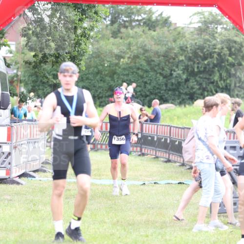 21.06.2026 - 29. Vierlanden-Triathlon Andreas Tolksdorf http://msf.ph/oto/9883844 21.06.2026 11:26:35 Ziel 536, 564, 1356, 536, 564, 1356 meine-sportfotos.de