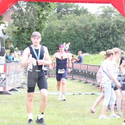 21.06.2026 - 29. Vierlanden-Triathlon Andreas Tolksdorf http://msf.ph/oto/9883852 21.06.2026 11:26:35 Ziel 536, 564, 1356, 536, 564, 1356 meine-sportfotos.de