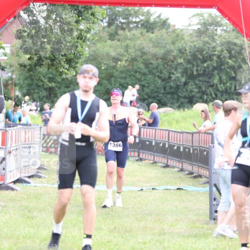 21.06.2026 - 29. Vierlanden-Triathlon Andreas Tolksdorf http://msf.ph/oto/9883903 21.06.2026 11:26:36 Ziel 536, 564, 1356, 536, 564, 1356 meine-sportfotos.de
