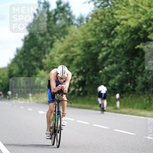 21.06.2026 - Viking Triathlon Michael Burmester http://msf.ph/oto/9883921 21.06.2026 11:08:25 Radfahren 22, 46, 143, 176, 234, 248, 330, 339, 351, 371, 399, 415, 441, 452, 511, 550, 632, 643 meine-sportfotos.de