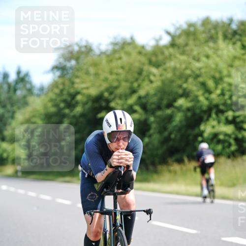 21.06.2026 - Viking Triathlon Michael Burmester http://msf.ph/oto/9883974 21.06.2026 11:14:46 Radfahren 14, 91, 116, 116, 155, 223, 313, 317, 410, 453, 454, 523, 554, 554, 571, 637, 639 meine-sportfotos.de