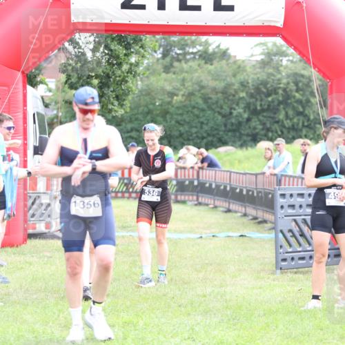 21.06.2026 - 29. Vierlanden-Triathlon Andreas Tolksdorf http://msf.ph/oto/9884049 21.06.2026 11:26:45 Ziel 480, 526, 536, 480, 526, 536 meine-sportfotos.de