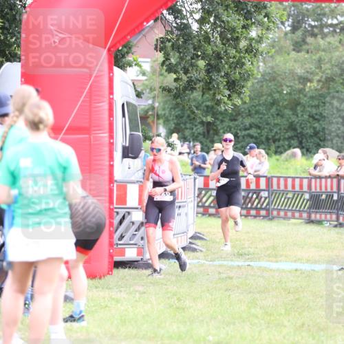 21.06.2026 - 29. Vierlanden-Triathlon Andreas Tolksdorf http://msf.ph/oto/9884101 21.06.2026 11:26:56 Ziel 480, 526, 480, 526 meine-sportfotos.de