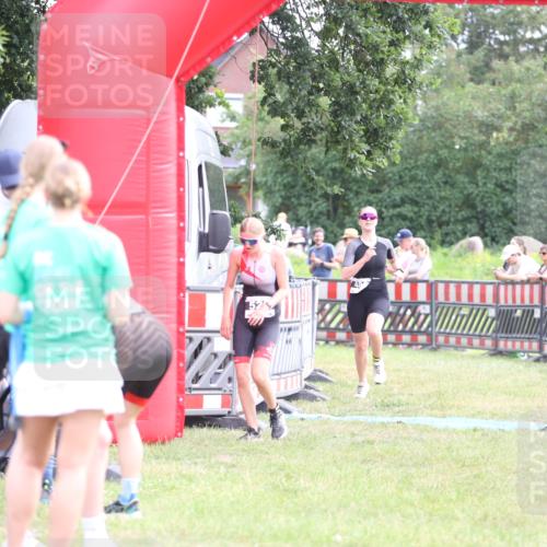 21.06.2026 - 29. Vierlanden-Triathlon Andreas Tolksdorf http://msf.ph/oto/9884108 21.06.2026 11:26:56 Ziel 480, 526, 480, 526 meine-sportfotos.de