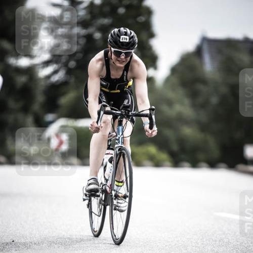 21.06.2026 - 29. Vierlanden-Triathlon H.Heesch http://msf.ph/oto/9884258 21.06.2026 10:36:01 Radfahren 9, 10, 25, 26, 34, 88, 104, 186, 243, 278, 589 meine-sportfotos.de