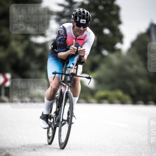 21.06.2026 - 29. Vierlanden-Triathlon H.Heesch http://msf.ph/oto/9884273 21.06.2026 10:36:02 Radfahren 10, 25, 26, 34, 88, 104, 186, 243, 278, 589 meine-sportfotos.de