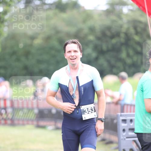 21.06.2026 - 29. Vierlanden-Triathlon Andreas Tolksdorf http://msf.ph/oto/9884363 21.06.2026 11:27:17 Ziel 442, 619, 442, 619 meine-sportfotos.de