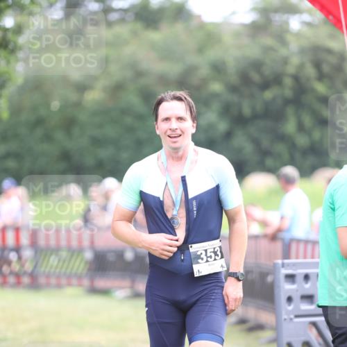 21.06.2026 - 29. Vierlanden-Triathlon Andreas Tolksdorf http://msf.ph/oto/9884368 21.06.2026 11:27:17 Ziel 442, 619, 442, 619 meine-sportfotos.de