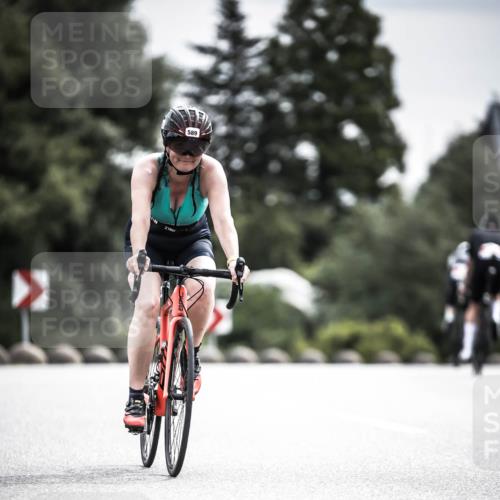 21.06.2026 - 29. Vierlanden-Triathlon H.Heesch http://msf.ph/oto/9884410 21.06.2026 10:36:07 Radfahren 104, 243, 376, 589 meine-sportfotos.de