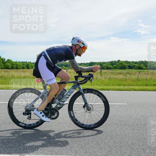 21.06.2026 - Viking Triathlon Michael Burmester http://msf.ph/oto/9884611 21.06.2026 11:26:10 Radfahren 52, 58, 86, 133, 133, 165, 169, 190, 280, 316, 526, 527, 546, 645 meine-sportfotos.de