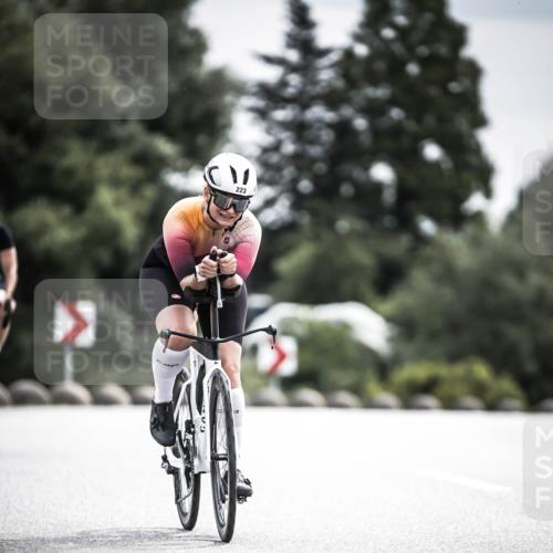 21.06.2026 - 29. Vierlanden-Triathlon H.Heesch http://msf.ph/oto/9884629 21.06.2026 10:36:16 Radfahren 223, 349, 504 meine-sportfotos.de