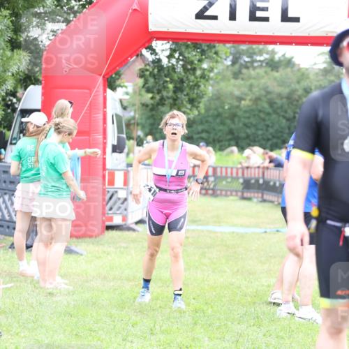 21.06.2026 - 29. Vierlanden-Triathlon Andreas Tolksdorf http://msf.ph/oto/9884636 21.06.2026 11:27:41 Ziel 396, 396 meine-sportfotos.de