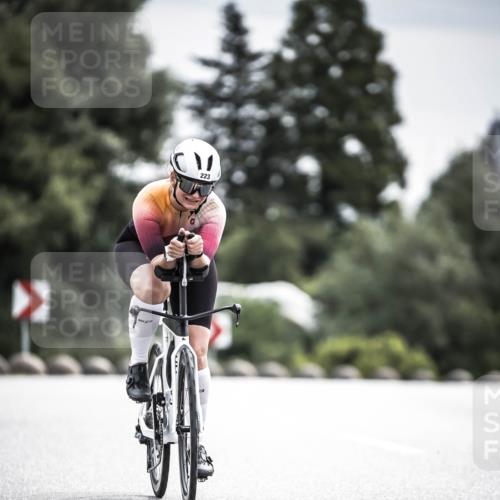 21.06.2026 - 29. Vierlanden-Triathlon H.Heesch http://msf.ph/oto/9884649 21.06.2026 10:36:16 Radfahren 223, 349, 504 meine-sportfotos.de