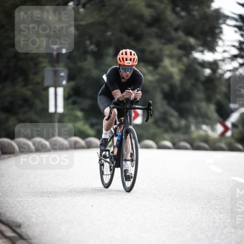 21.06.2026 - 29. Vierlanden-Triathlon H.Heesch http://msf.ph/oto/9884653 21.06.2026 09:19:20 Radfahren 24, 99, 169, 224, 228 meine-sportfotos.de