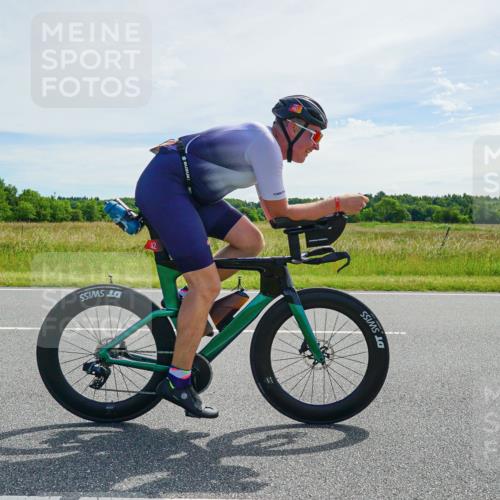21.06.2026 - Viking Triathlon Michael Burmester http://msf.ph/oto/9884655 21.06.2026 11:26:32 Radfahren 77, 99, 141, 429, 442, 462, 546, 560 meine-sportfotos.de