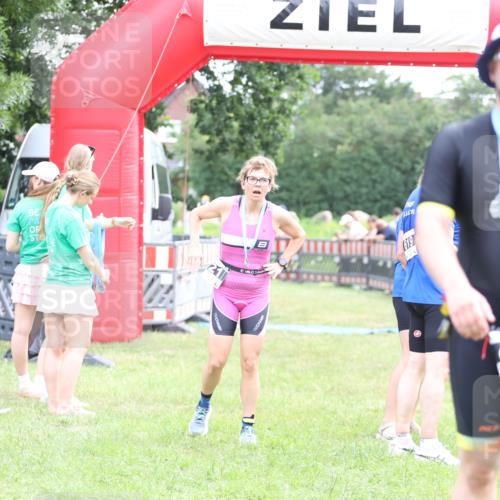 21.06.2026 - 29. Vierlanden-Triathlon Andreas Tolksdorf http://msf.ph/oto/9884667 21.06.2026 11:27:41 Ziel 396, 396 meine-sportfotos.de