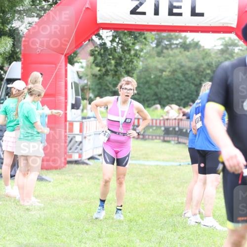 21.06.2026 - 29. Vierlanden-Triathlon Andreas Tolksdorf http://msf.ph/oto/9884690 21.06.2026 11:27:41 Ziel 396, 396 meine-sportfotos.de