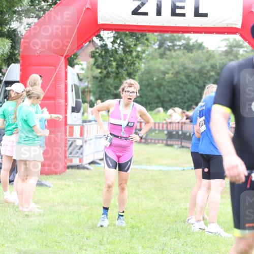 21.06.2026 - 29. Vierlanden-Triathlon Andreas Tolksdorf http://msf.ph/oto/9884700 21.06.2026 11:27:42 Ziel 328, 396, 328, 396 meine-sportfotos.de