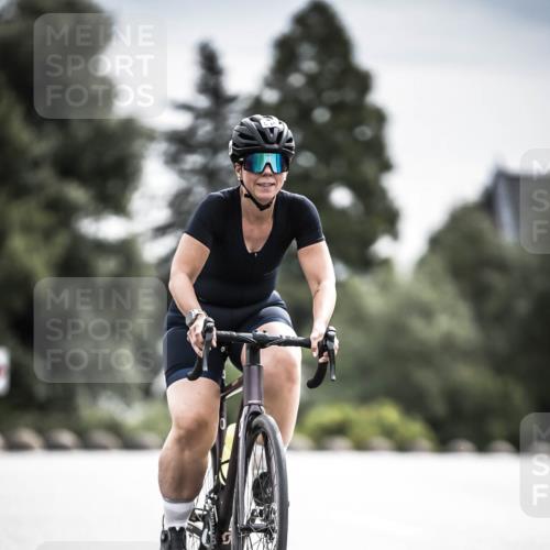 21.06.2026 - 29. Vierlanden-Triathlon H.Heesch http://msf.ph/oto/9884726 21.06.2026 10:36:18 Radfahren 223, 349, 504 meine-sportfotos.de