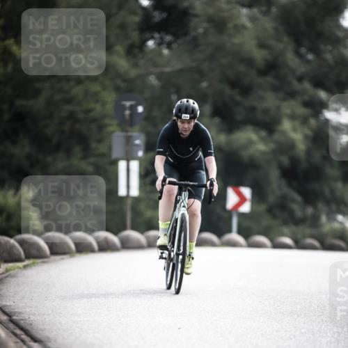 21.06.2026 - 29. Vierlanden-Triathlon H.Heesch http://msf.ph/oto/9884807 21.06.2026 09:19:23 Radfahren 99, 224, 228 meine-sportfotos.de