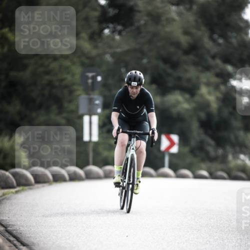 21.06.2026 - 29. Vierlanden-Triathlon H.Heesch http://msf.ph/oto/9884815 21.06.2026 09:19:23 Radfahren 99, 224, 228 meine-sportfotos.de