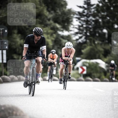 21.06.2026 - 29. Vierlanden-Triathlon H.Heesch http://msf.ph/oto/9884840 21.06.2026 10:36:39 Radfahren 51, 78, 99, 106, 177, 298 meine-sportfotos.de