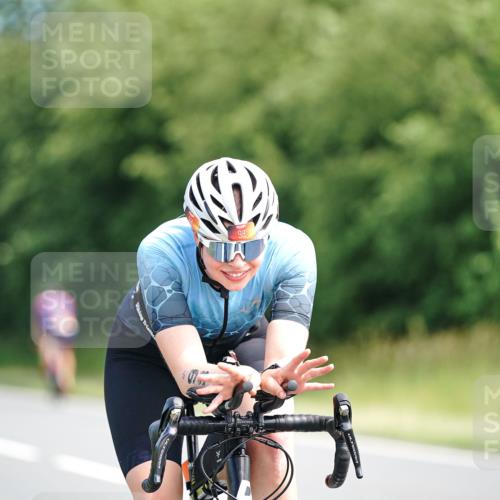 21.06.2026 - Viking Triathlon Michael Burmester http://msf.ph/oto/9884847 21.06.2026 11:20:23 Radfahren 2, 19, 21, 73, 98, 126, 170, 200, 238, 391, 404, 472, 509, 532, 543, 561, 568, 625 meine-sportfotos.de