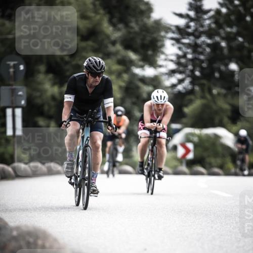 21.06.2026 - 29. Vierlanden-Triathlon H.Heesch http://msf.ph/oto/9884857 21.06.2026 10:36:39 Radfahren 51, 78, 99, 106, 177, 298 meine-sportfotos.de