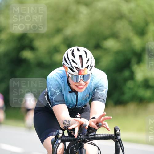 21.06.2026 - Viking Triathlon Michael Burmester http://msf.ph/oto/9884863 21.06.2026 11:20:23 Radfahren 2, 19, 21, 73, 98, 126, 170, 200, 238, 391, 404, 472, 509, 532, 543, 561, 568, 625 meine-sportfotos.de