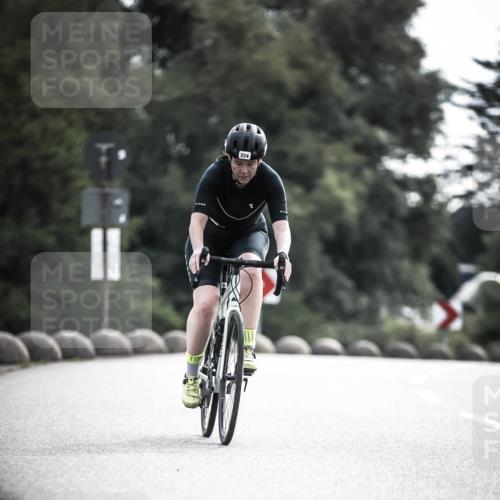21.06.2026 - 29. Vierlanden-Triathlon H.Heesch http://msf.ph/oto/9884868 21.06.2026 09:19:24 Radfahren 99, 224, 228 meine-sportfotos.de