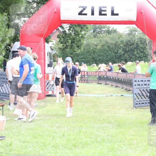 21.06.2026 - 29. Vierlanden-Triathlon Andreas Tolksdorf http://msf.ph/oto/9884951 21.06.2026 11:28:16 Ziel 599, 600, 602, 599, 600, 602 meine-sportfotos.de