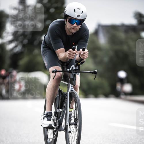 21.06.2026 - 29. Vierlanden-Triathlon H.Heesch http://msf.ph/oto/9884993 21.06.2026 10:36:45 Radfahren 51, 55, 78, 99, 106, 128, 197, 292 meine-sportfotos.de