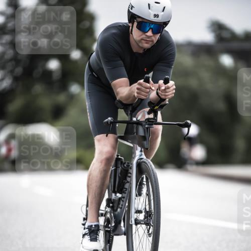 21.06.2026 - 29. Vierlanden-Triathlon H.Heesch http://msf.ph/oto/9884999 21.06.2026 10:36:45 Radfahren 51, 55, 78, 99, 106, 128, 197, 292 meine-sportfotos.de