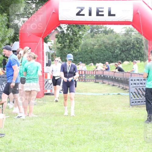 21.06.2026 - 29. Vierlanden-Triathlon Andreas Tolksdorf http://msf.ph/oto/9885001 21.06.2026 11:28:16 Ziel 599, 600, 602, 599, 600, 602 meine-sportfotos.de