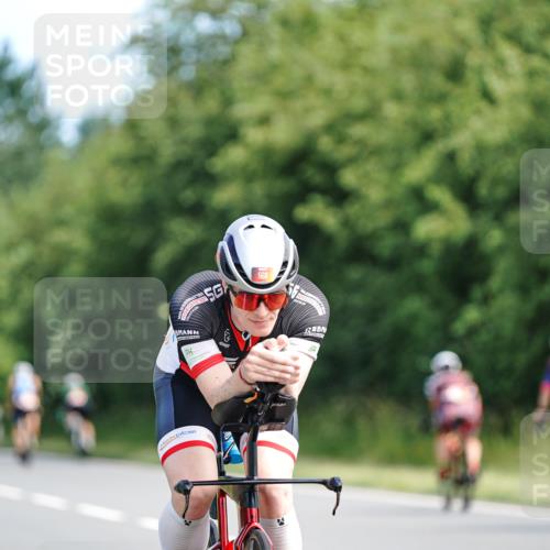 21.06.2026 - Viking Triathlon Michael Burmester http://msf.ph/oto/9885024 21.06.2026 11:20:41 Radfahren 7, 100, 102, 170, 200, 237, 342, 391, 404, 498, 517, 543, 561, 568 meine-sportfotos.de