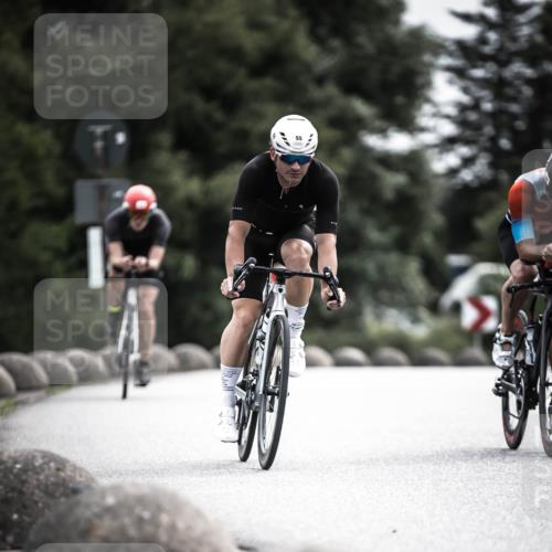 21.06.2026 - 29. Vierlanden-Triathlon H.Heesch http://msf.ph/oto/9885038 21.06.2026 10:36:48 Radfahren 55, 78, 99, 128, 197, 264, 292 meine-sportfotos.de