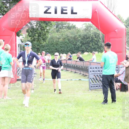 21.06.2026 - 29. Vierlanden-Triathlon Andreas Tolksdorf http://msf.ph/oto/9885049 21.06.2026 11:28:19 Ziel 599, 600, 602, 599, 600, 602 meine-sportfotos.de