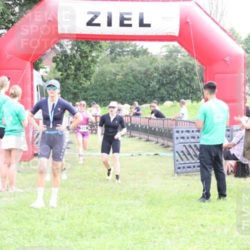 21.06.2026 - 29. Vierlanden-Triathlon Andreas Tolksdorf http://msf.ph/oto/9885066 21.06.2026 11:28:19 Ziel 599, 600, 602, 599, 600, 602 meine-sportfotos.de