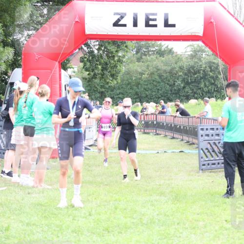 21.06.2026 - 29. Vierlanden-Triathlon Andreas Tolksdorf http://msf.ph/oto/9885073 21.06.2026 11:28:20 Ziel 599, 600, 599, 600 meine-sportfotos.de