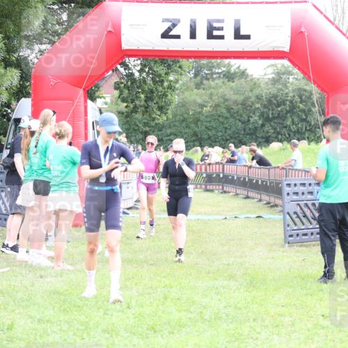 21.06.2026 - 29. Vierlanden-Triathlon Andreas Tolksdorf http://msf.ph/oto/9885091 21.06.2026 11:28:20 Ziel 599, 600, 599, 600 meine-sportfotos.de
