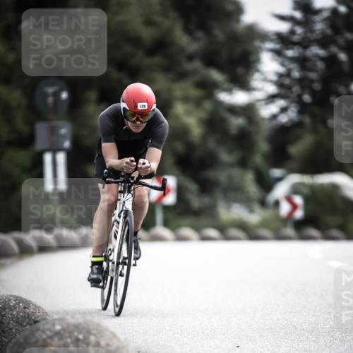 21.06.2026 - 29. Vierlanden-Triathlon H.Heesch http://msf.ph/oto/9885093 21.06.2026 10:36:50 Radfahren 55, 128, 197, 264, 292 meine-sportfotos.de